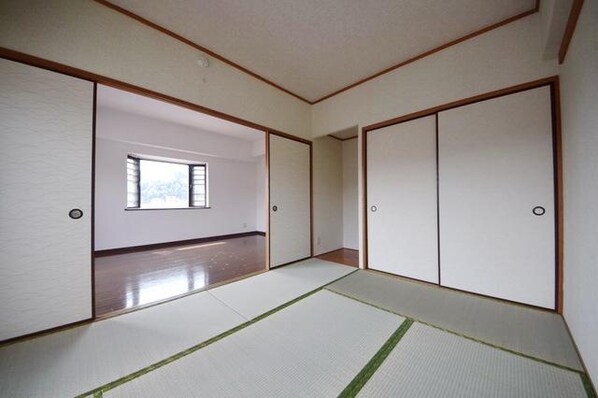 ニューリバーコートの物件内観写真